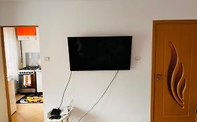 Lovely 1 Bedroom Apartment